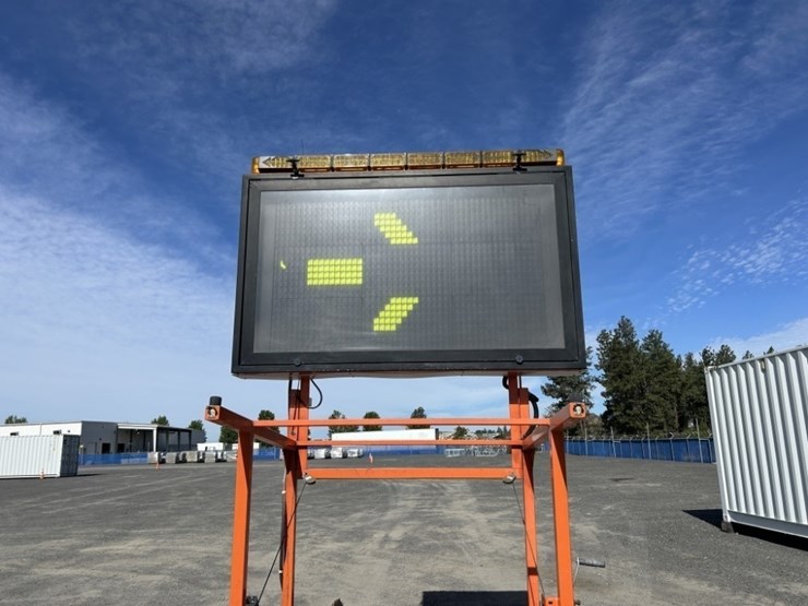 2001-diamond-brite-pcms-towable-sign-board-image-26