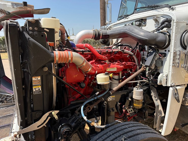 2014-peterbilt-388-image-20