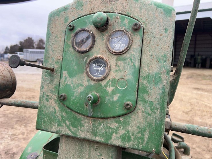 john-deere-70-image-39