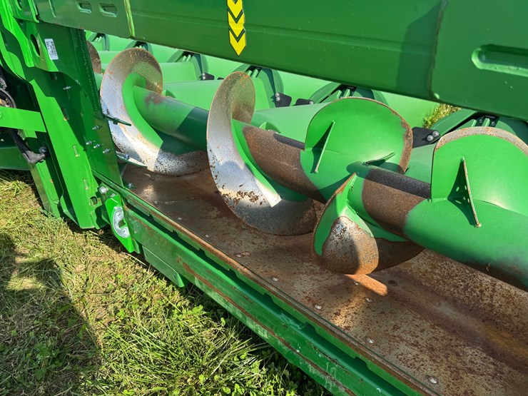 john-deere-c12f-image-22