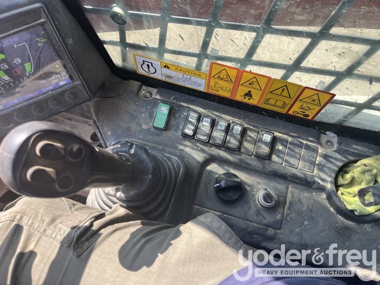2022-takeuchi-tl10v2-image-32