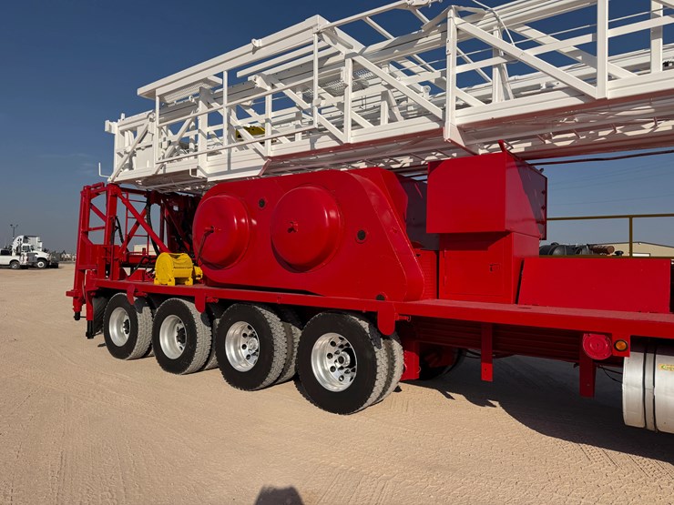 2014-service-king-675-dd-6-axle-well-service-rig,-109'x330k-#-mast-image-5