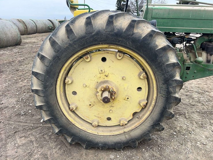 john-deere-70-image-30
