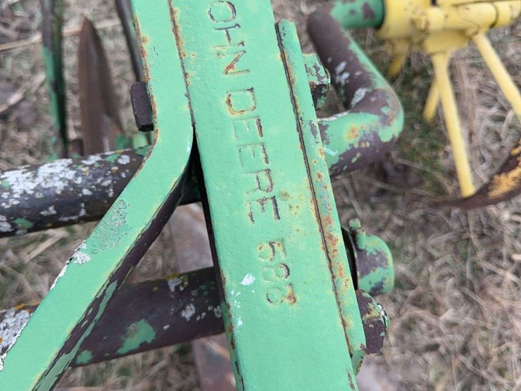 john-deere-pull-type-two-bottom-plow-image-21
