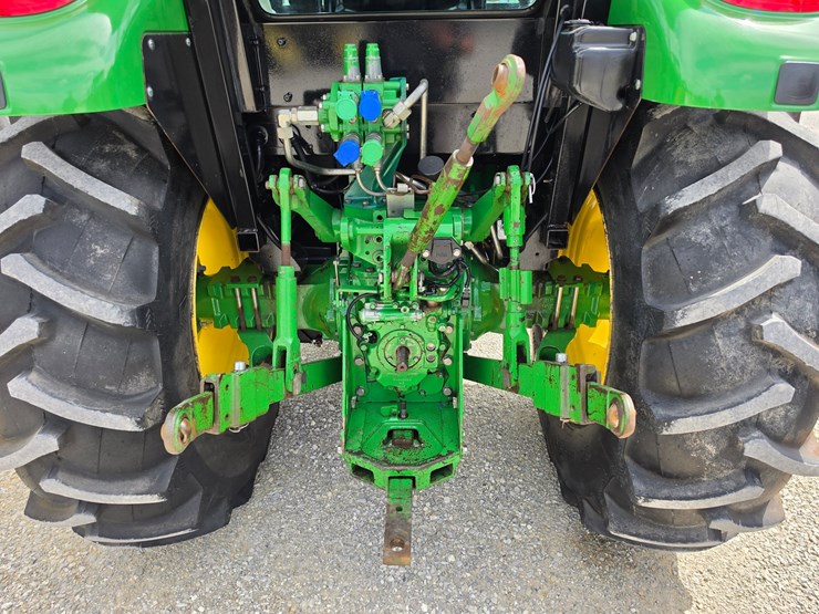 2016-john-deere-5100e-image-9