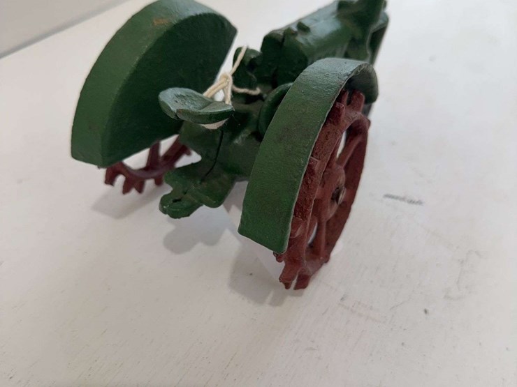 cast-iron-toy-tractor-1/16-scale-image-2