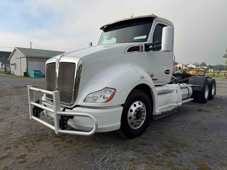 2020-kenworth-t680-image-1