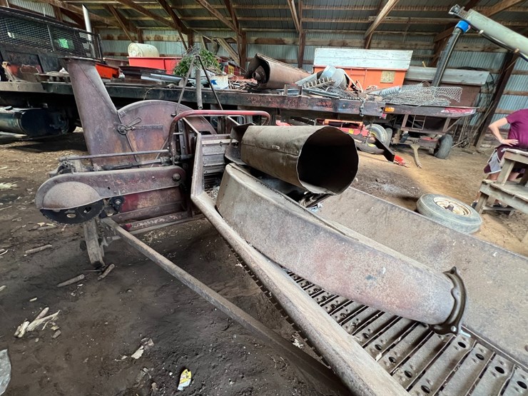#9933-•-mccormick-deering-silo-filler-image-3