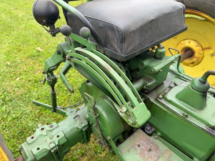 1955-john-deere-40-image-23
