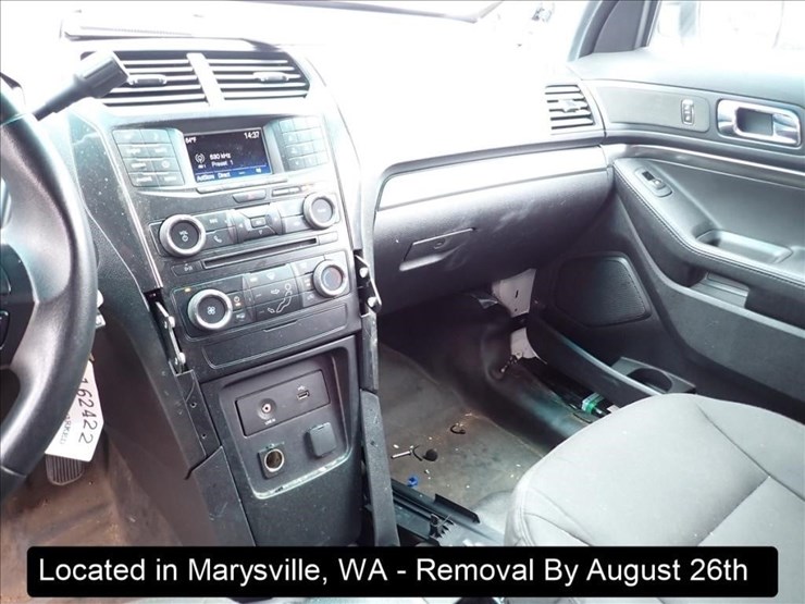 2016-ford-explorer-image-6