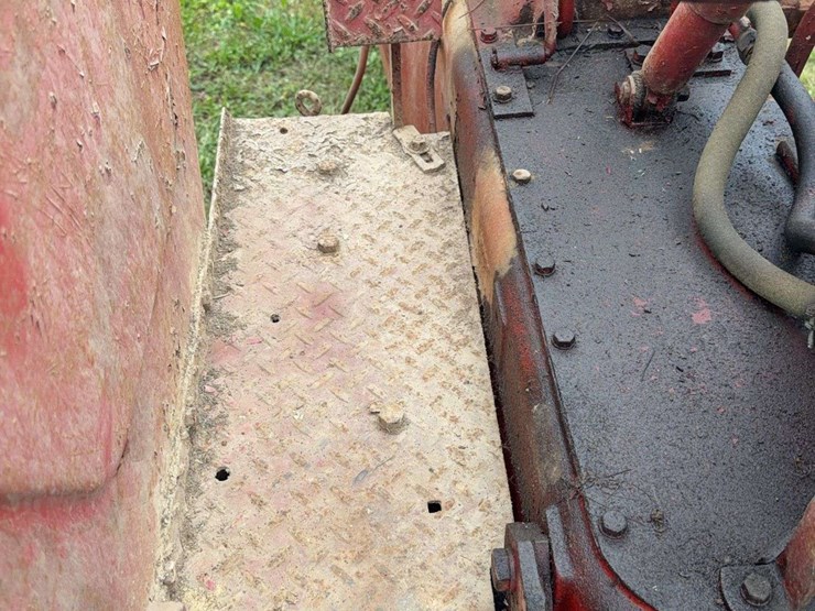 massey-ferguson-30-image-36