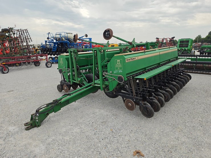 great-plains-solid-stand-30-image-16