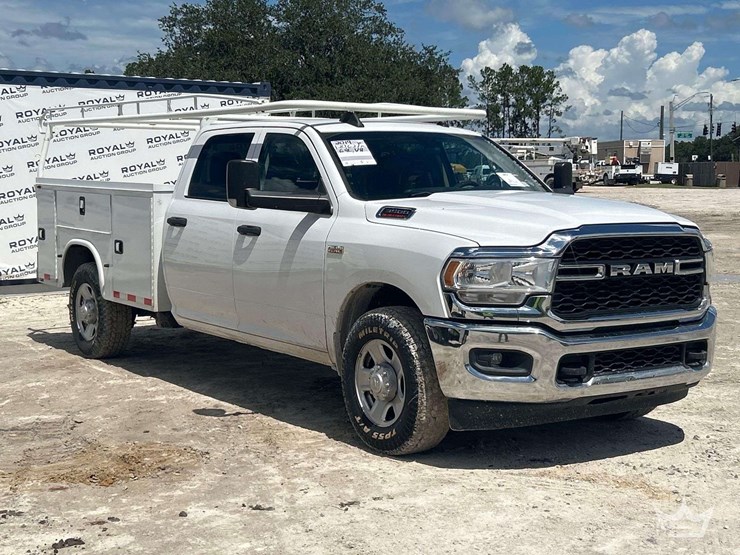 2019-dodge-2500-image-2