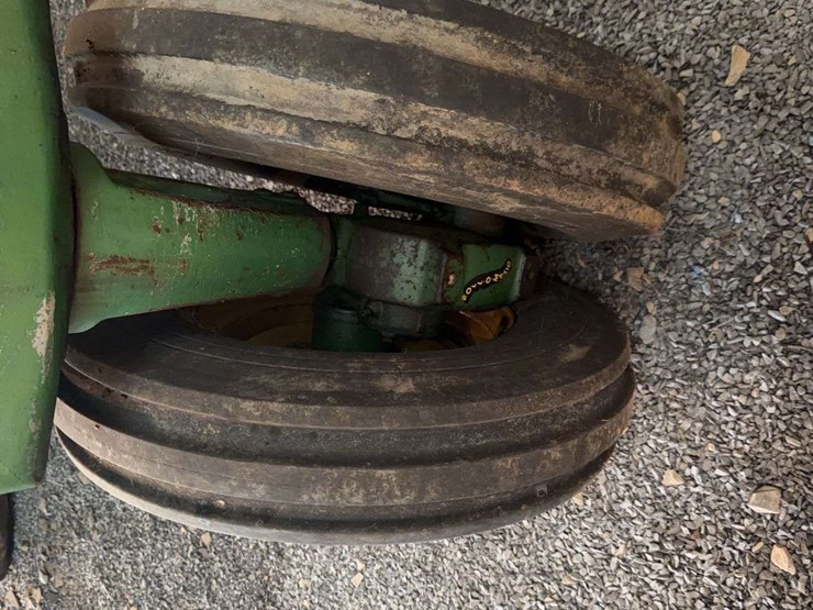 john-deere-70-image-11