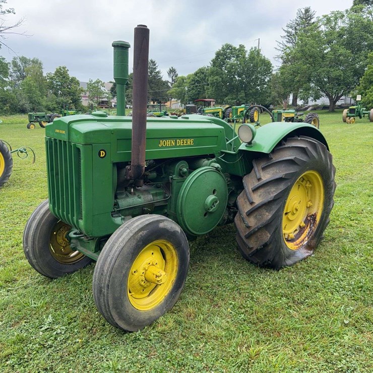 JOHN DEERE D