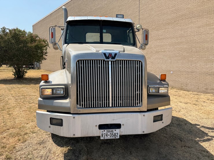 2014-western-star-4900-image-4
