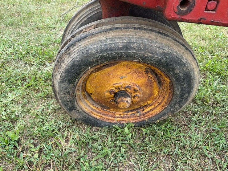 massey-ferguson-30-image-12