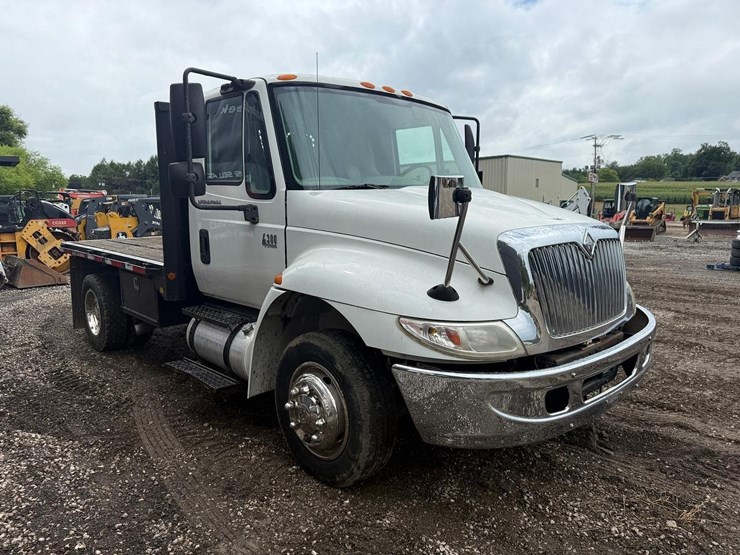2007-international-durastar-4300-image-6