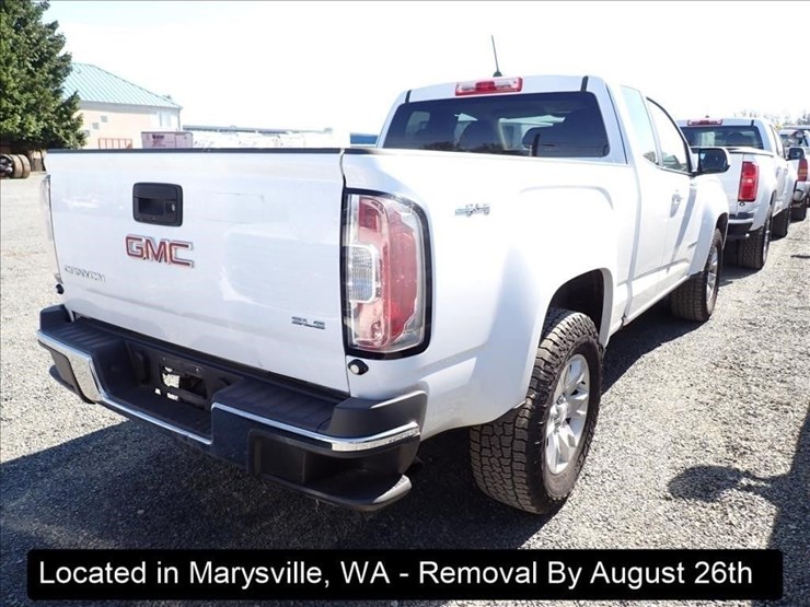 2016-gmc-canyon-image-11