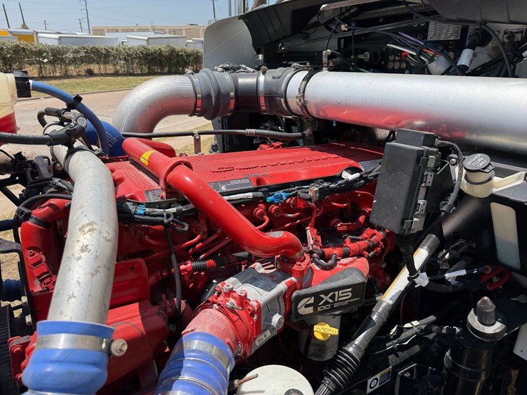 2020-kenworth-t800-image-35