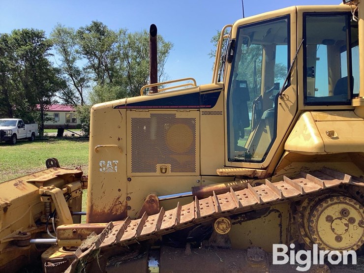 2006-caterpillar-d5n-xl-image-10