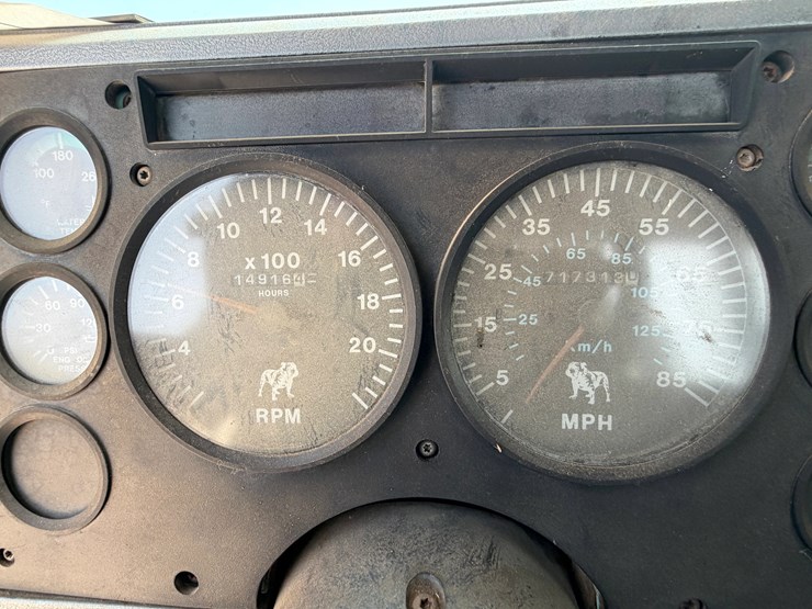 2000-mack-ch612-image-9