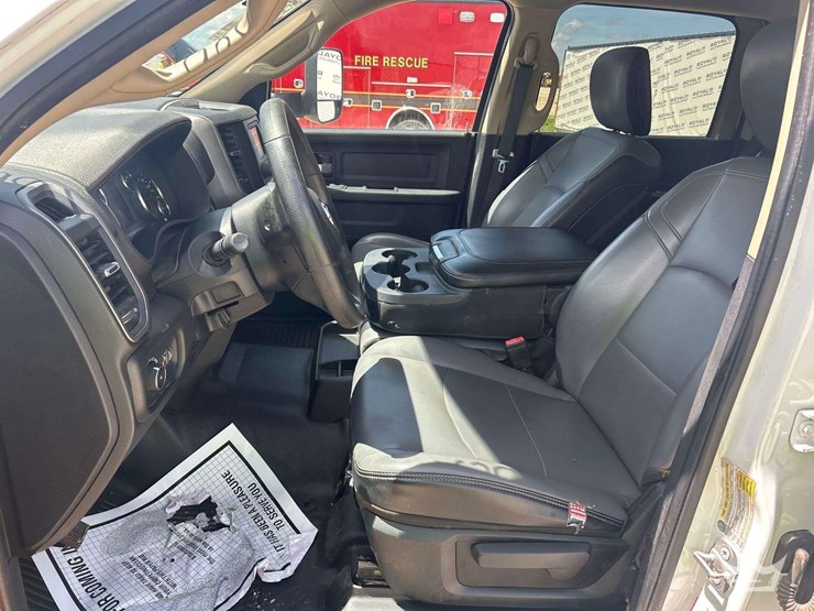 2019-dodge-2500-image-19