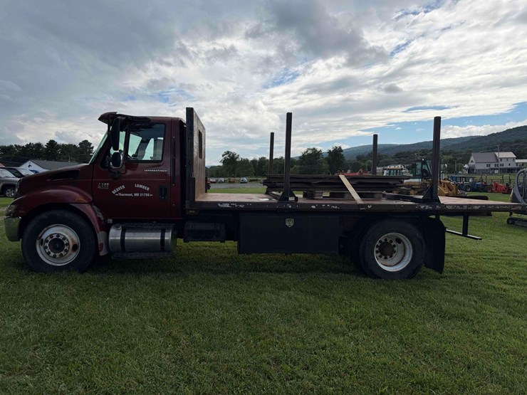 2005-international-durastar-4300-image-2