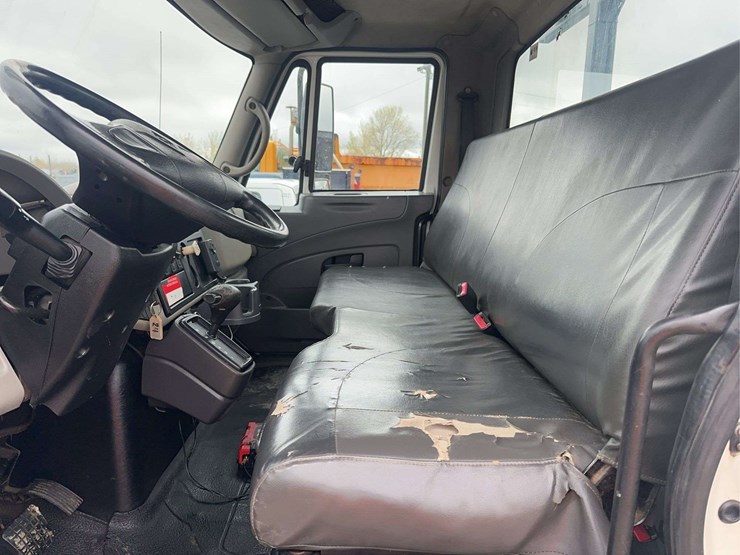 2009-international-durastar-4300-image-18