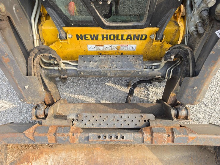 2021-new-holland-c362-image-5
