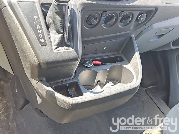 2015-ford-transit-image-36