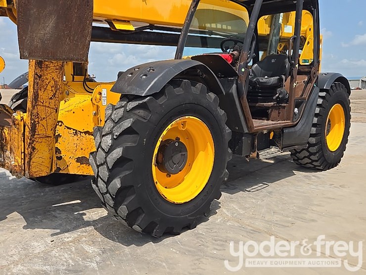 2017-jcb-510-56-image-9