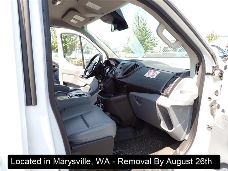 2015-ford-transit-image-23