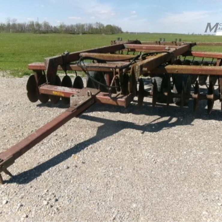 INTERNATIONAL 760