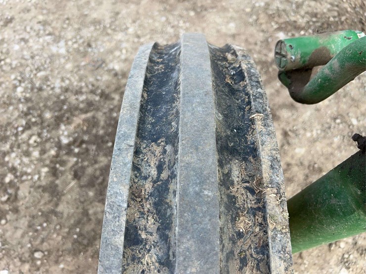 john-deere-70-image-22