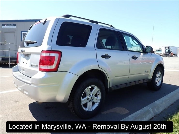 2010-ford-escape-image-11