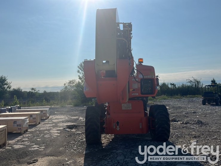 2013-jlg-1250ajp-image-8