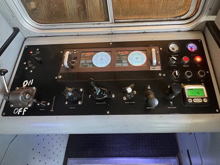 2018-peterbilt-348-image-8