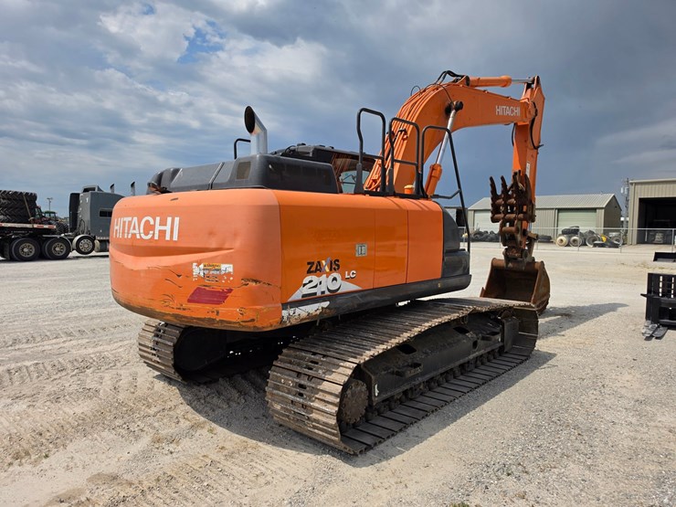 2021-hitachi-zx210-lc-6n-image-19