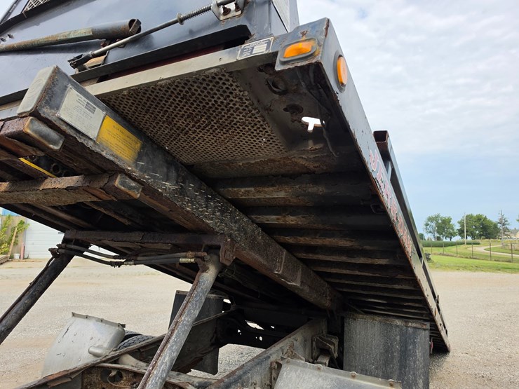 2002-international-durastar-4300-image-63