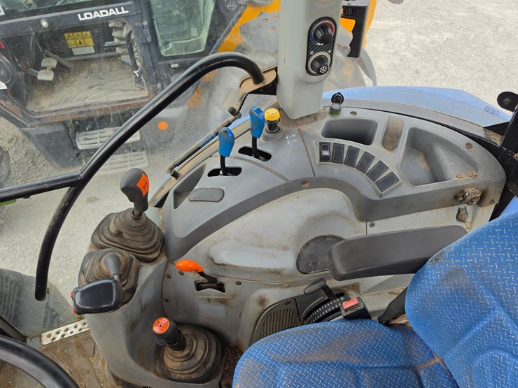 2016-new-holland-t4.100-image-11