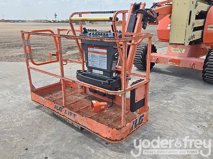 2017-jlg-450aj-image-13