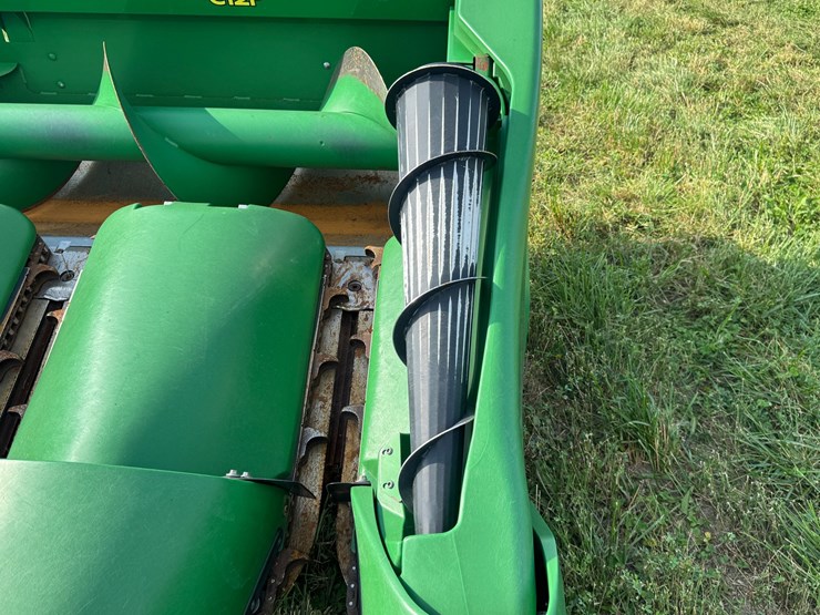 john-deere-c12f-image-11