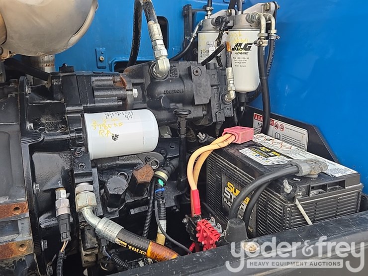 2018-genie-gth844-image-41