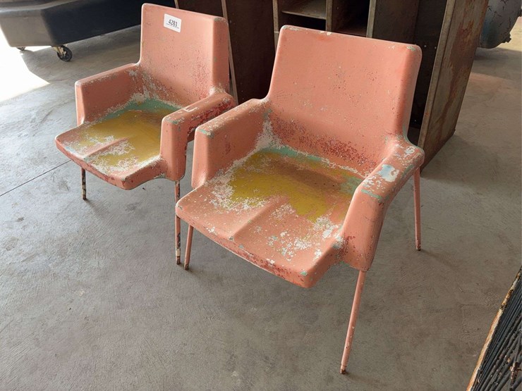 (2)-outdoor-patio-chairs-image-5