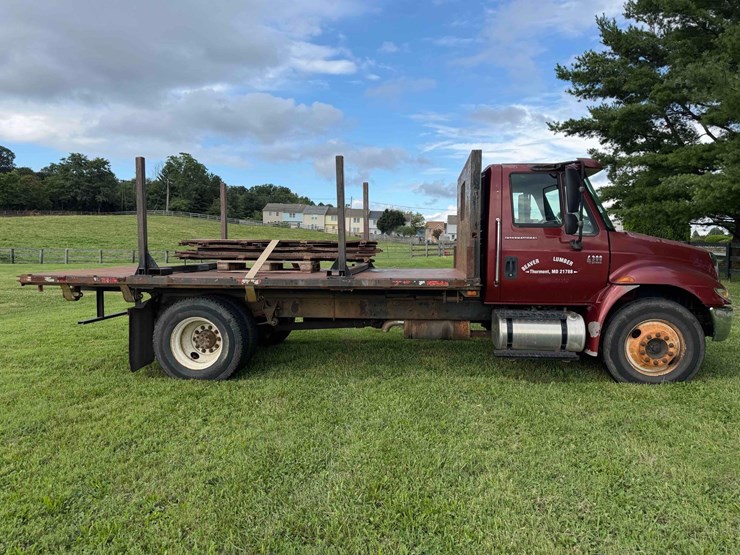 2005-international-durastar-4300-image-6
