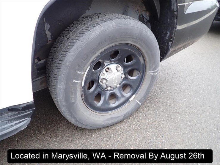 2013-chevrolet-tahoe-image-19