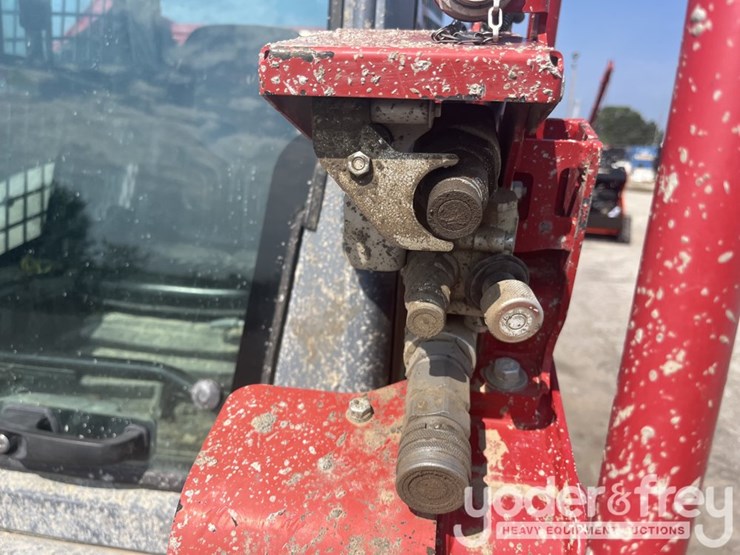 2022-takeuchi-tl10v2-image-19