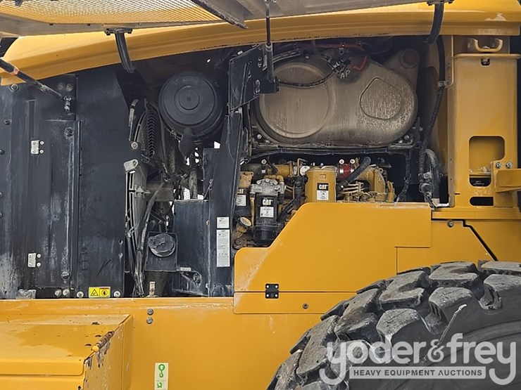 2019-caterpillar-938m-image-40