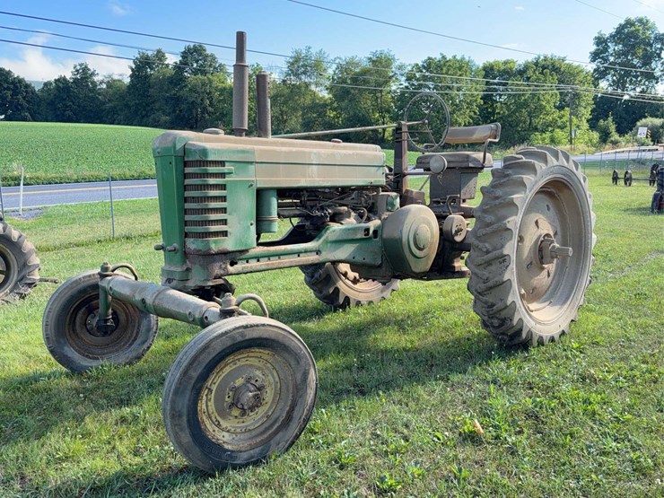 john-deere-model-b-image-1